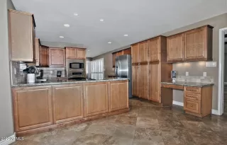 Photo #5: 6359540 Listing