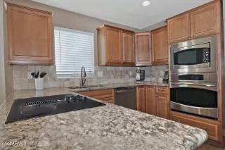 Photo #6: 6359540 Listing