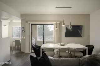 Photo #3: 6359626 Listing 