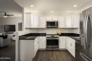 Photo #5: 6359626 Listing 