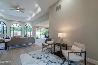 Photo #2: 6359747 Listing