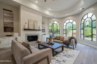 Photo #6: 6359747 Listing