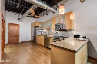 Photo #5: 6359851 Listing 