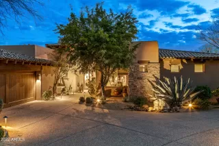 Photo #5: 6359958 Listing