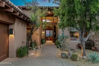 Photo #6: 6359958 Listing