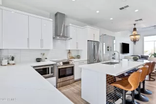 Photo #3: 6360089 Listing