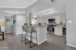 Photo #5: 6360377 Listing 