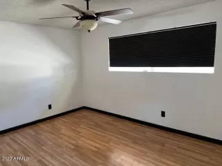 Photo #5: 6360420 Listing