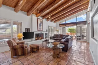 Photo #5: 6360559 Listing