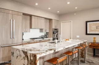 Photo #6: 6360648 Listing 