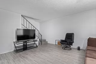 Photo #5: 6360651 Listing