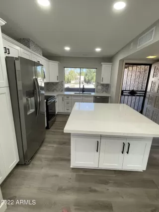 Photo #5: 6360827 Listing 