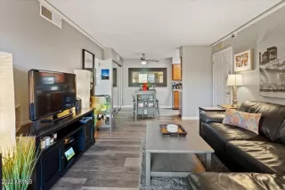 Photo #4: 6361074 Listing