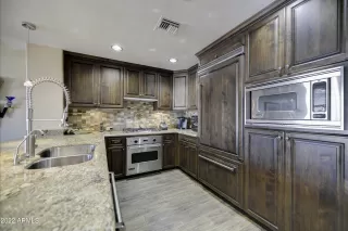 Photo #5: 6361105 Listing