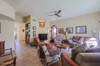 Photo #2: 6361284 Listing