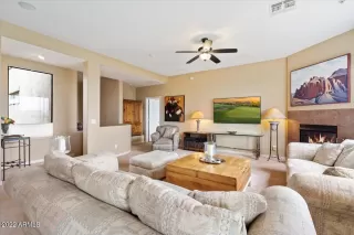 Photo #4: 6361327 Listing