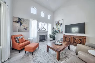 Photo #5: 6361552 Listing