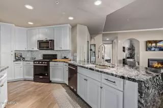 Photo #2: 6361850 Listing