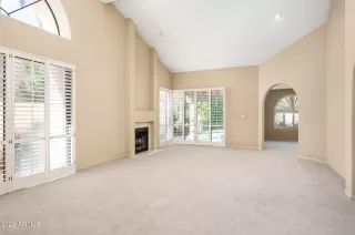 Photo #4: 6361953 Listing