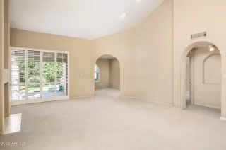 Photo #6: 6361953 Listing