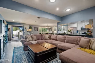 Photo #5: 6362028 Listing