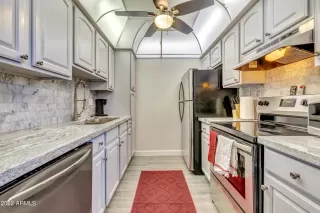 Photo #3: 6362072 Listing