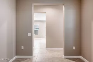 Photo #5: 6362221 Listing