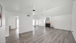 Photo #4: 6362528 Listing 