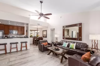 Photo #2: 6362885 Listing