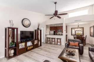 Photo #3: 6362885 Listing