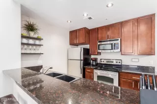 Photo #5: 6362885 Listing