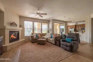 Photo #2: 6362978 Listing