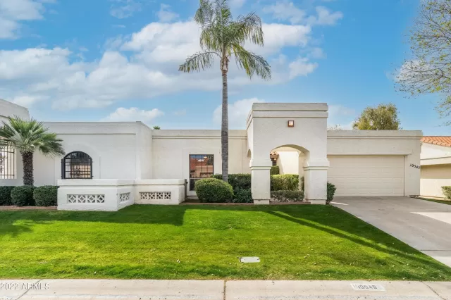 MLS: 6363121 Condo For Sale