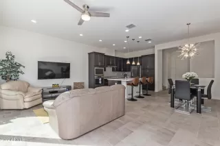 Photo #5: 6363291 Listing