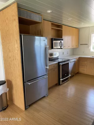 Photo #4: 6363833 Listing