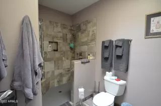 Photo #6: 6363912 Listing