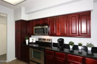 Photo #3: 6364337 Listing