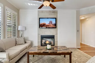 Photo #5: 6364347 Listing