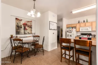 Photo #5: 6364699 Listing