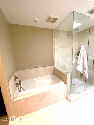 Photo #4: 6364750 Listing