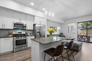 Photo #4: 6364816 Listing