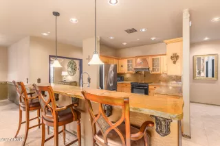 Photo #6: 6365091 Listing 