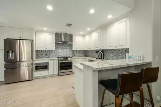 Photo #2: 6365213 Listing 