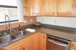 Photo #4: 6365472 Listing 