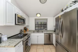 Photo #3: 6365984 Listing