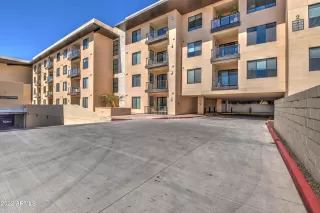 Photo #5: 6365986 Listing