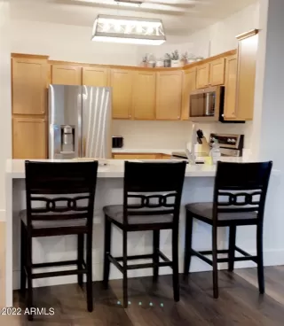 Photo #5: 6366179 Listing