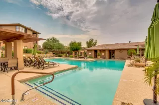 Photo #6: 6366282 Listing