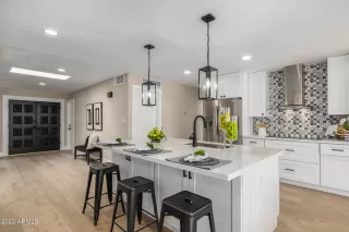 Photo #2: 6366473 Listing 