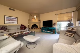 Photo #6: 6367030 Listing 